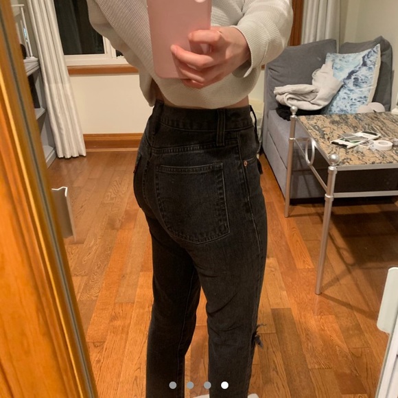 Aritzia Levi’s wedgie icon jeans - Picture 5 of 5